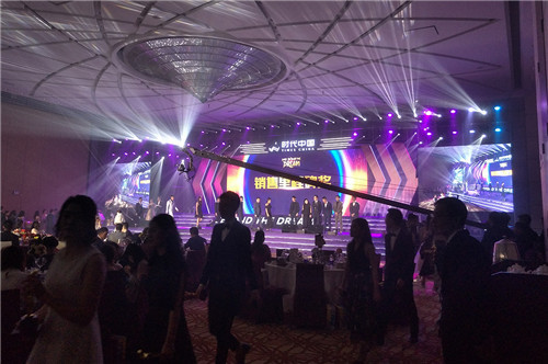 舞臺(tái)燈光音響